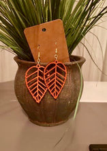 Load image into Gallery viewer, Willow Leaf Earrings